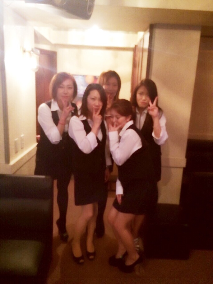 OLのコスプレで接客致します