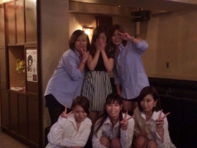 Yシャツ姿で・・・